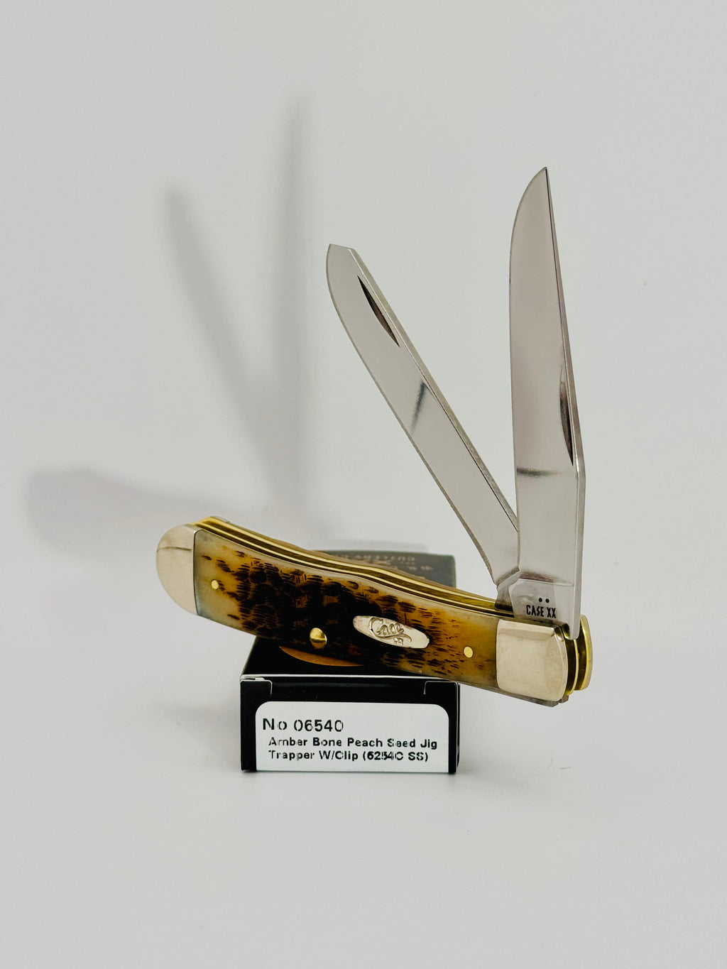 Case XX 06540 Amber Bone Peach Seed Jig Trapper with Pocket Clip, photo 2