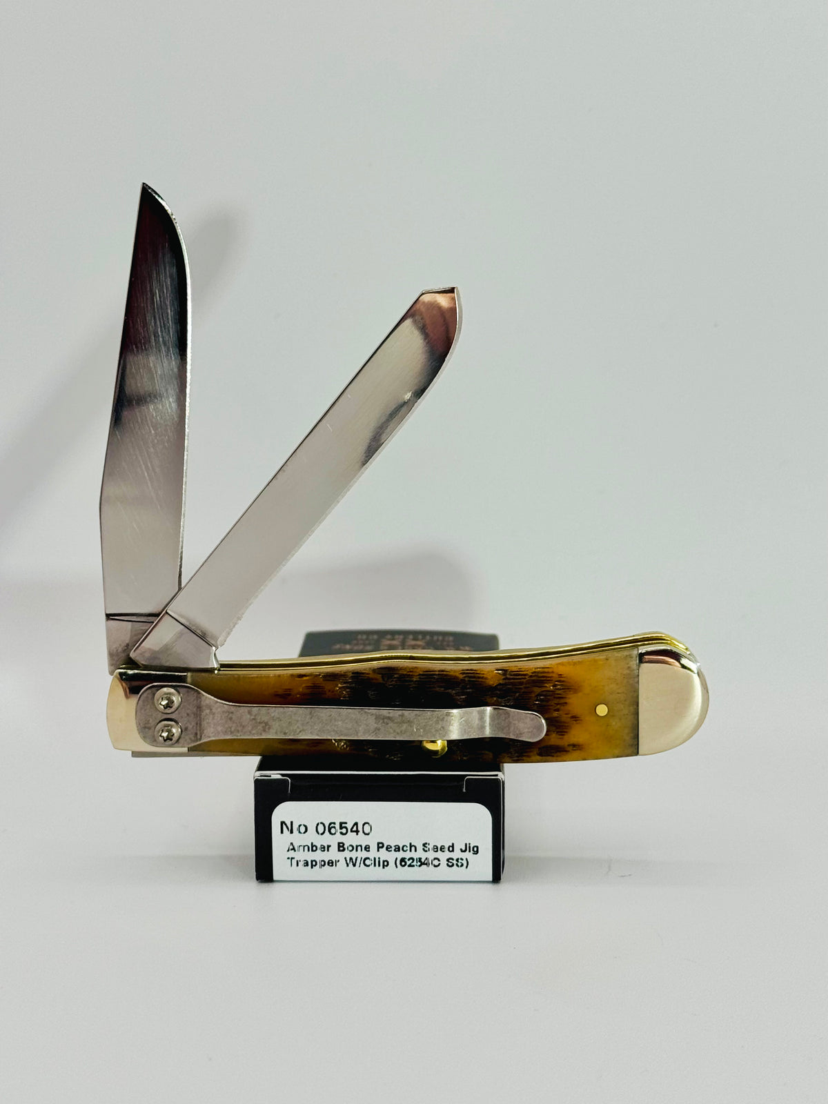 Case XX 06540 Amber Bone Peach Seed Jig Trapper with Pocket Clip, photo 6
