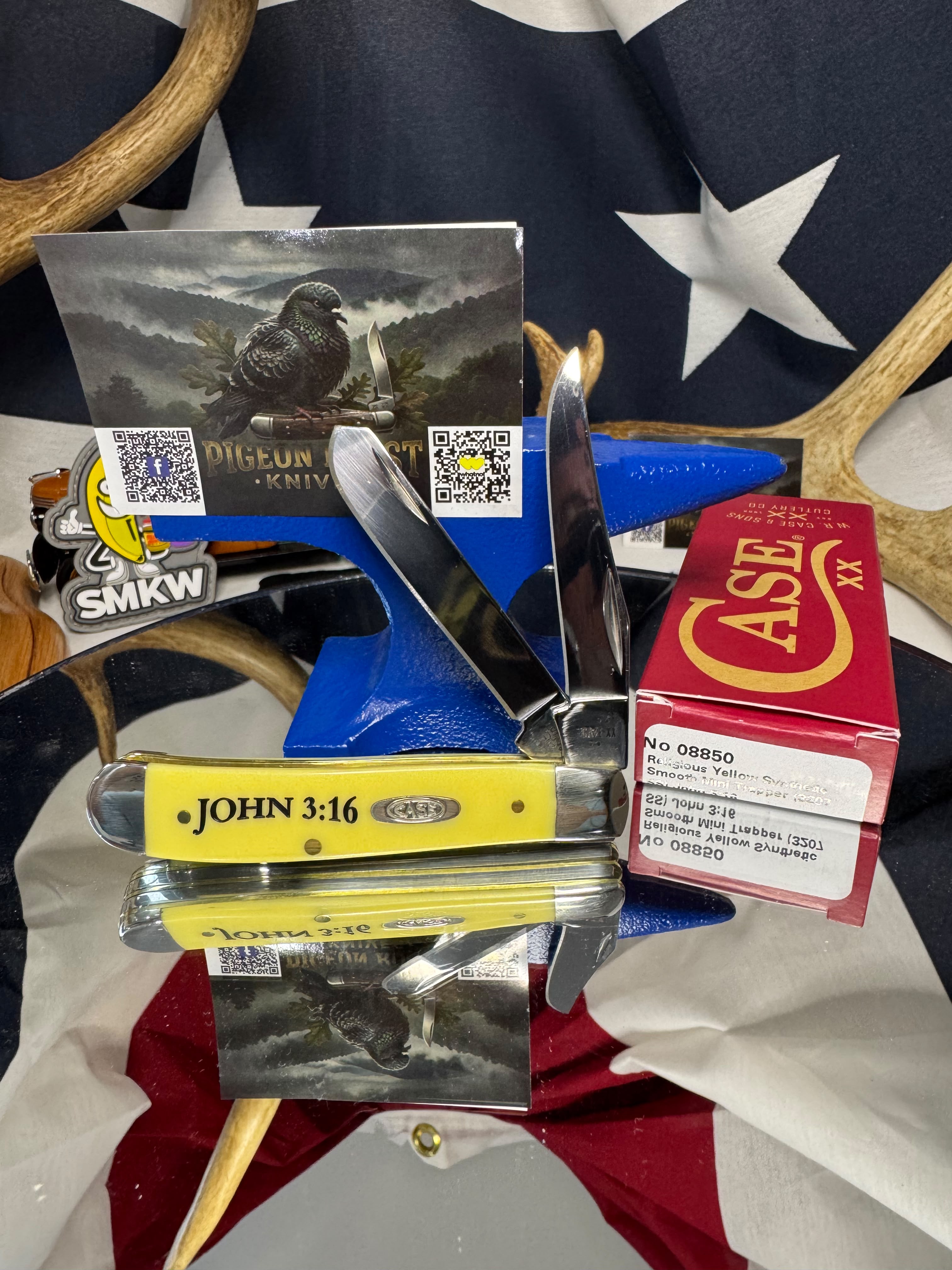 Case XX Religious Sayings John 3:16 Smooth Yellow Synthetic Mini Trapper – No. 08850