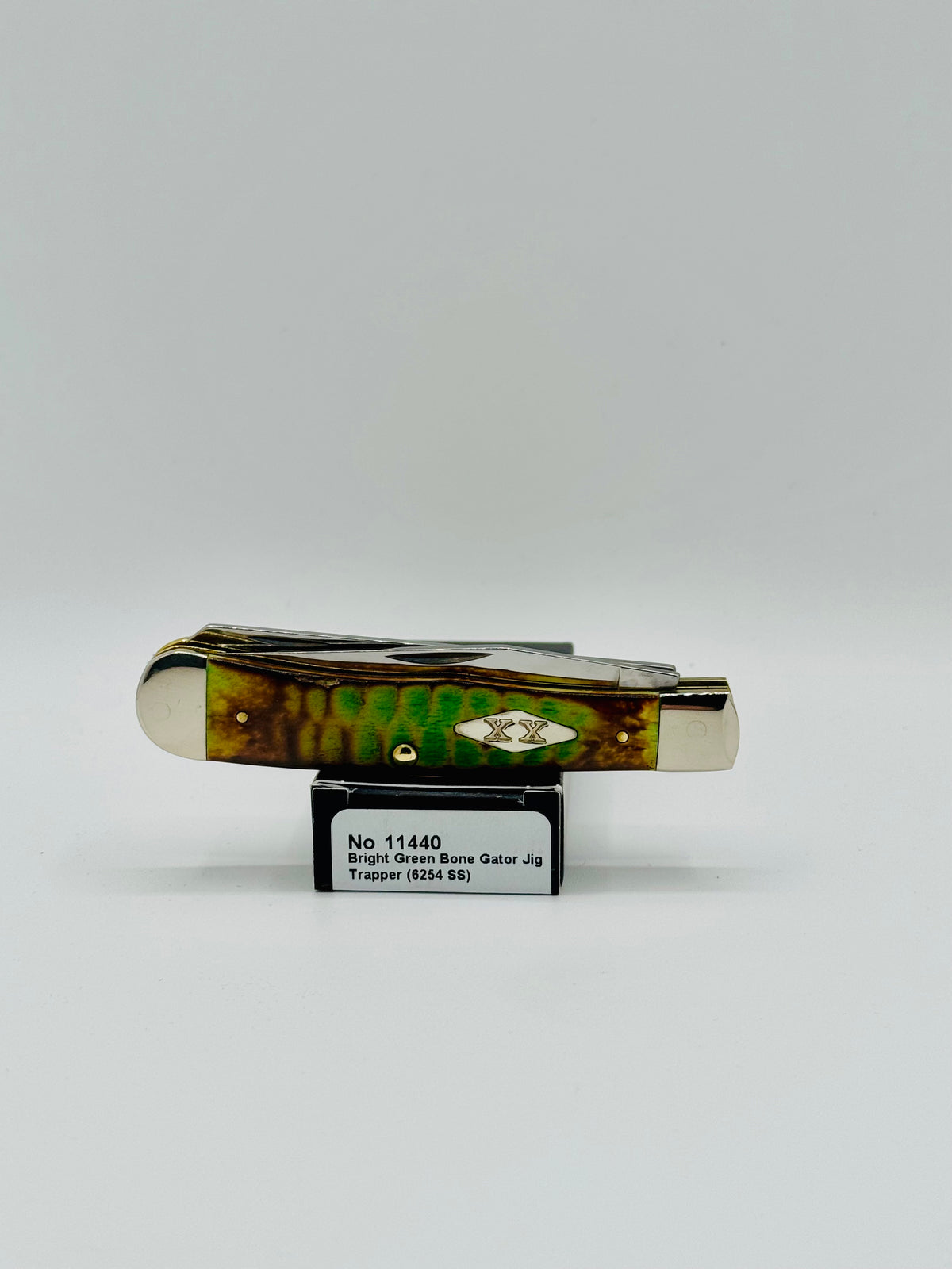 Case XX 11440FDU Fired Up Bright Green Bone Gator Jig Trapper — photo 7