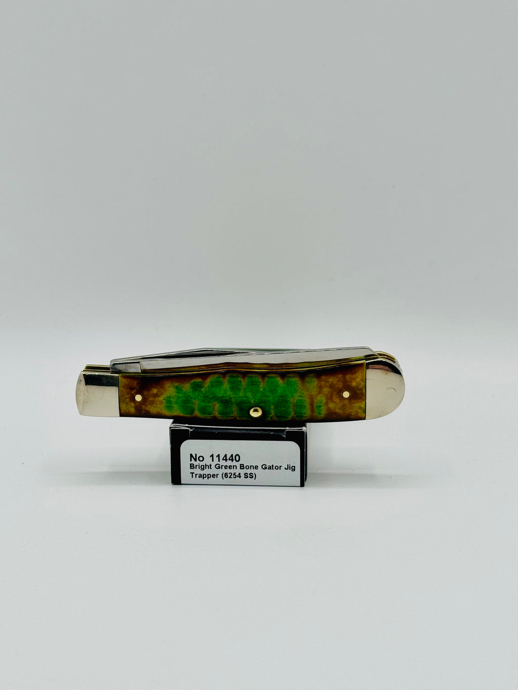 Case XX 11440FDU Fired Up Bright Green Bone Gator Jig Trapper — photo 8