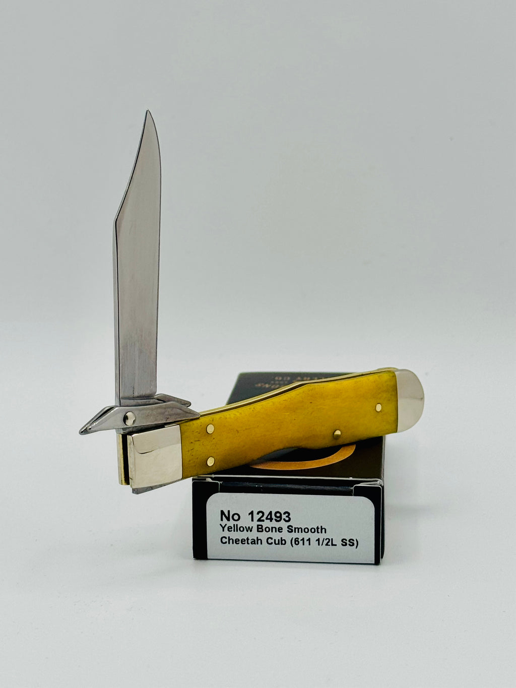 Case XX 12493 Yellow Smooth Bone Cheetah Cub Diamond Shield SFO — photo 5