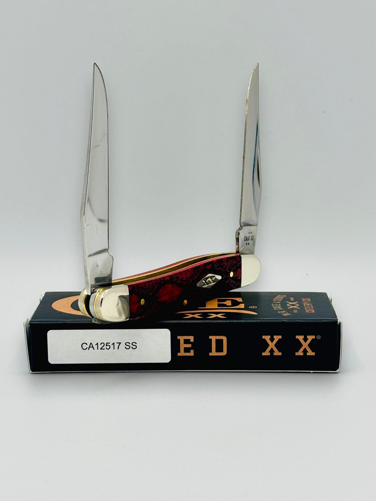 Case XX 12517SS Muskrat Snake Skin Red Bone — open on Case box photo 4