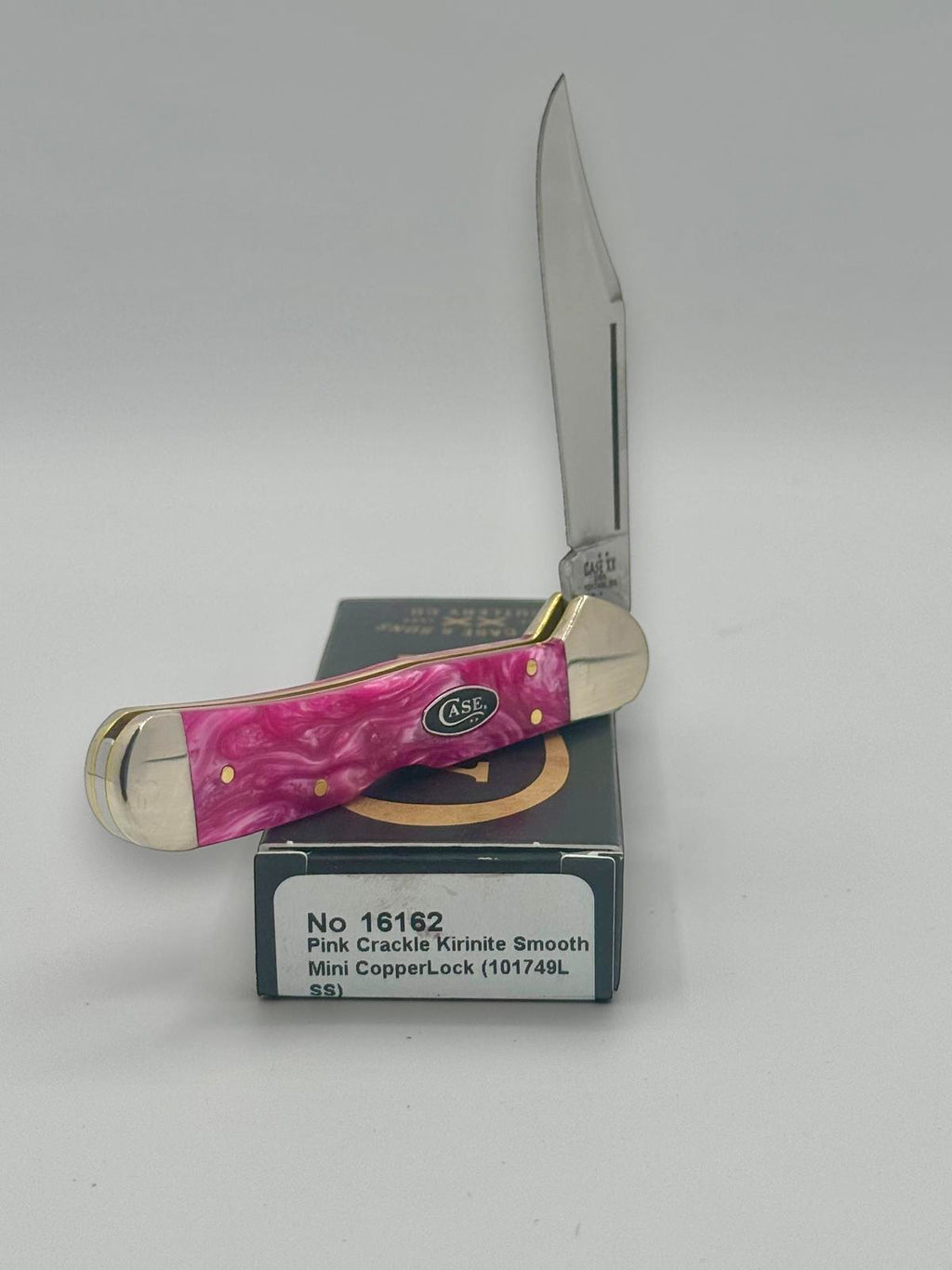 Case XX 16162 Pink Crackle Mini CopperLock — blade detail on Case box