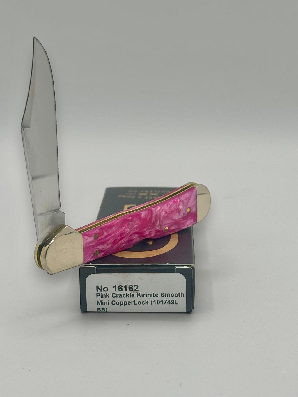 Case XX 16162 Pink Crackle Mini CopperLock — back side on Case box