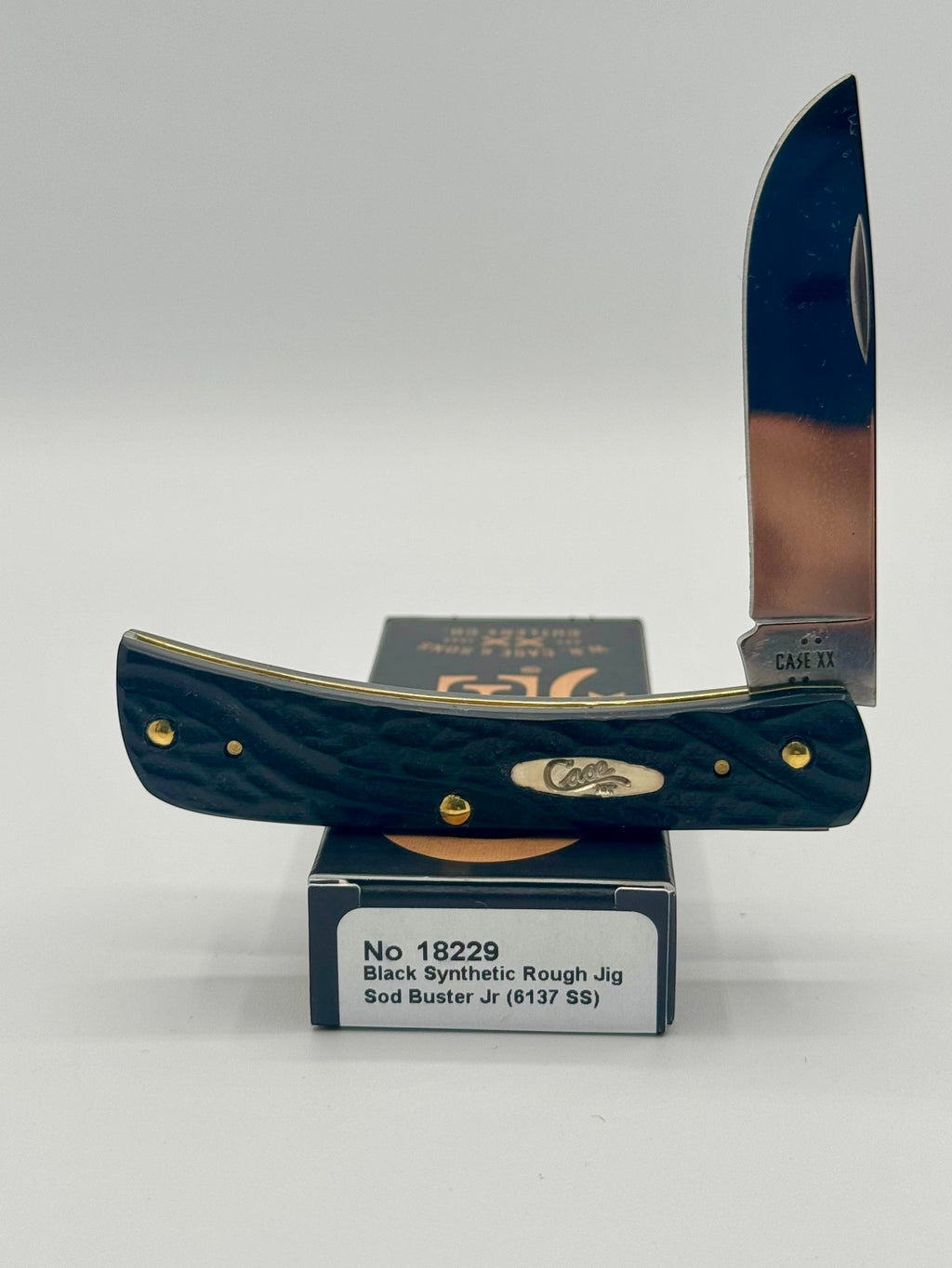 Case XX 18229 Rough Black Sod Buster Jr — open on Case retail box
