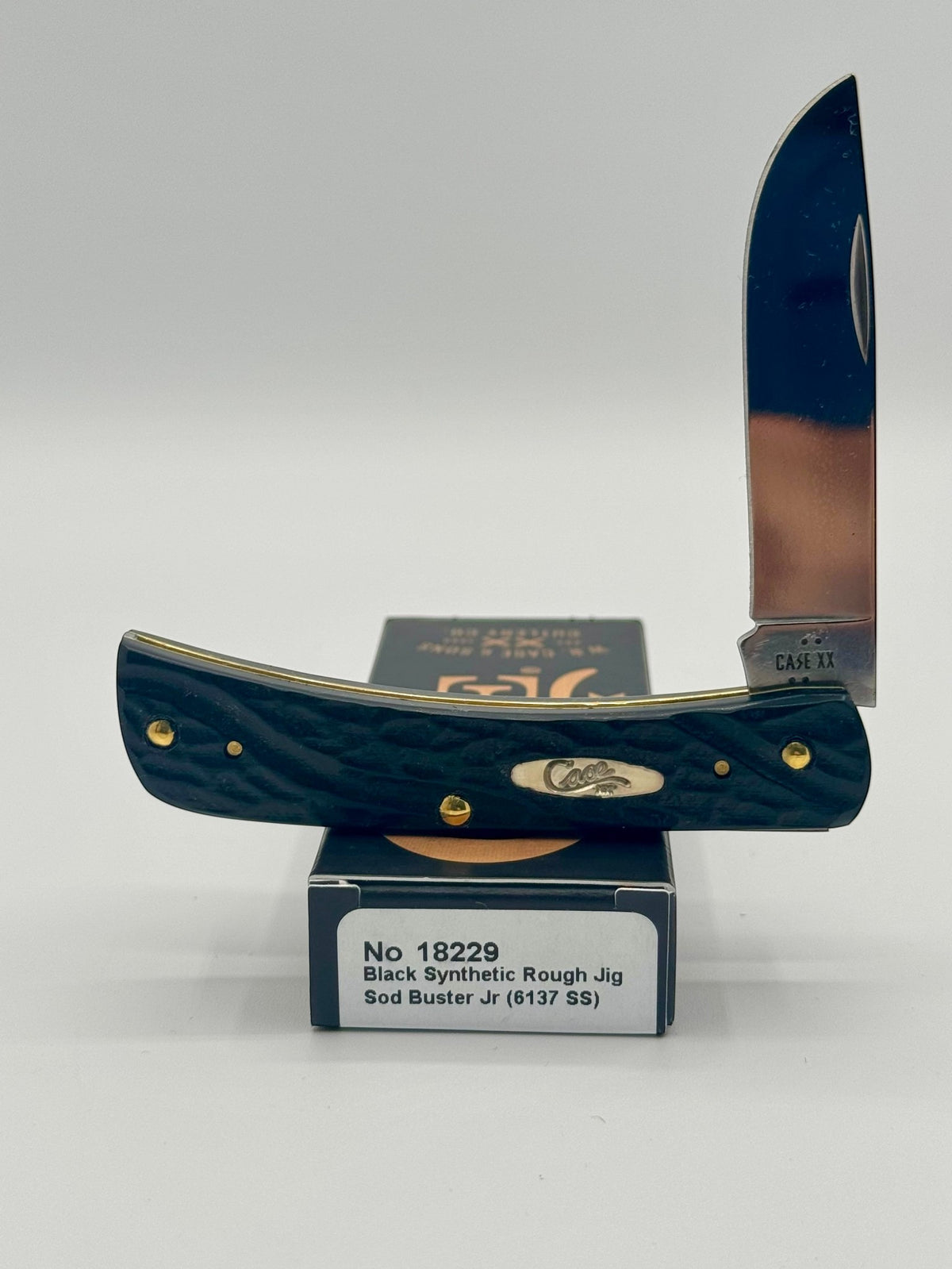 Case XX 18229 Rough Black Sod Buster Jr — open on Case retail box