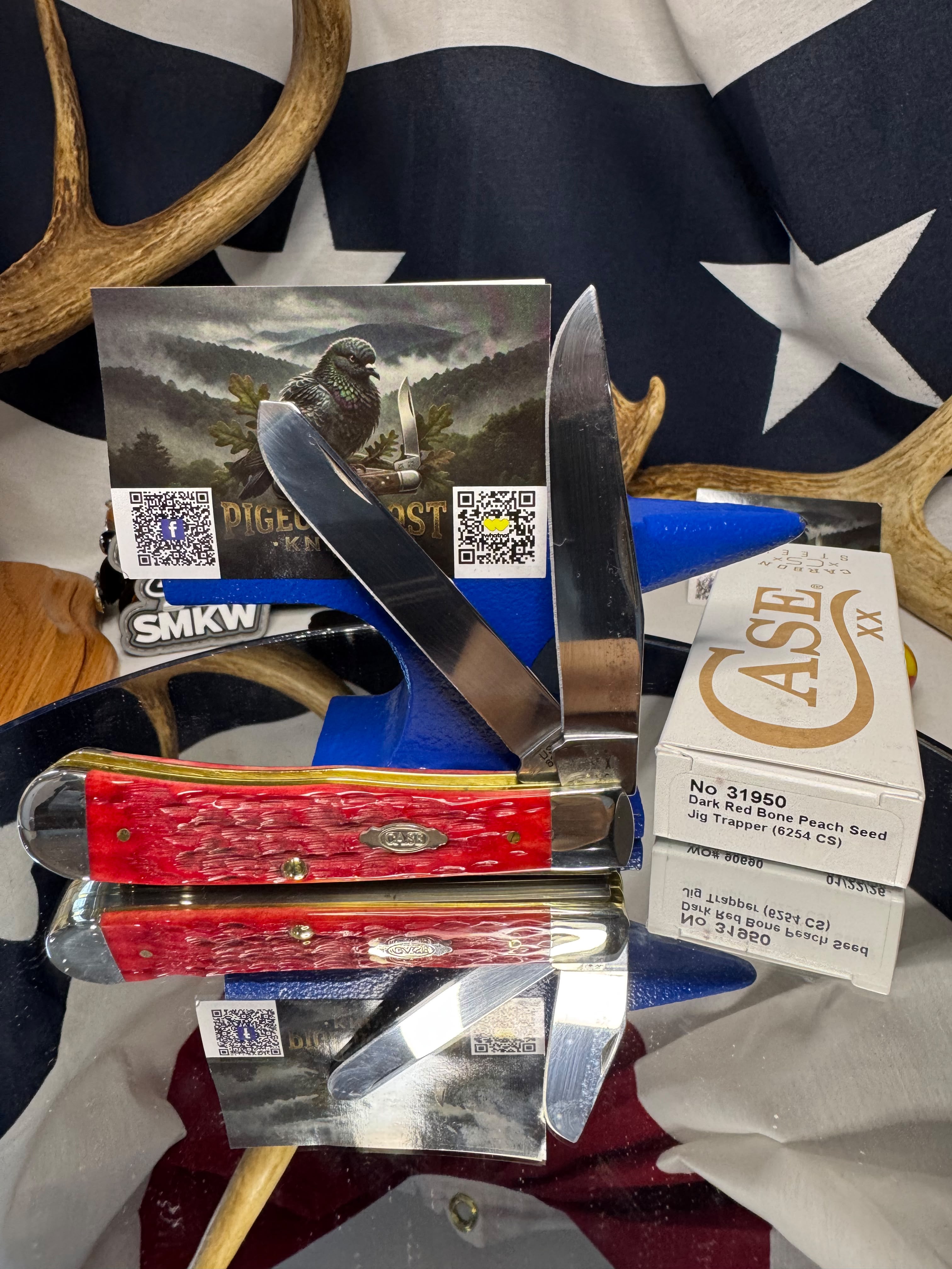 Case XX 31950 – Dark Red Bone Peach Seed Jig Trapper