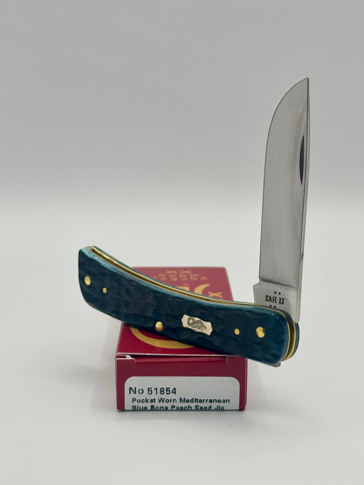 Case XX 51854 Mediterranean Blue Bone Sod Buster Jr — closed on Case box