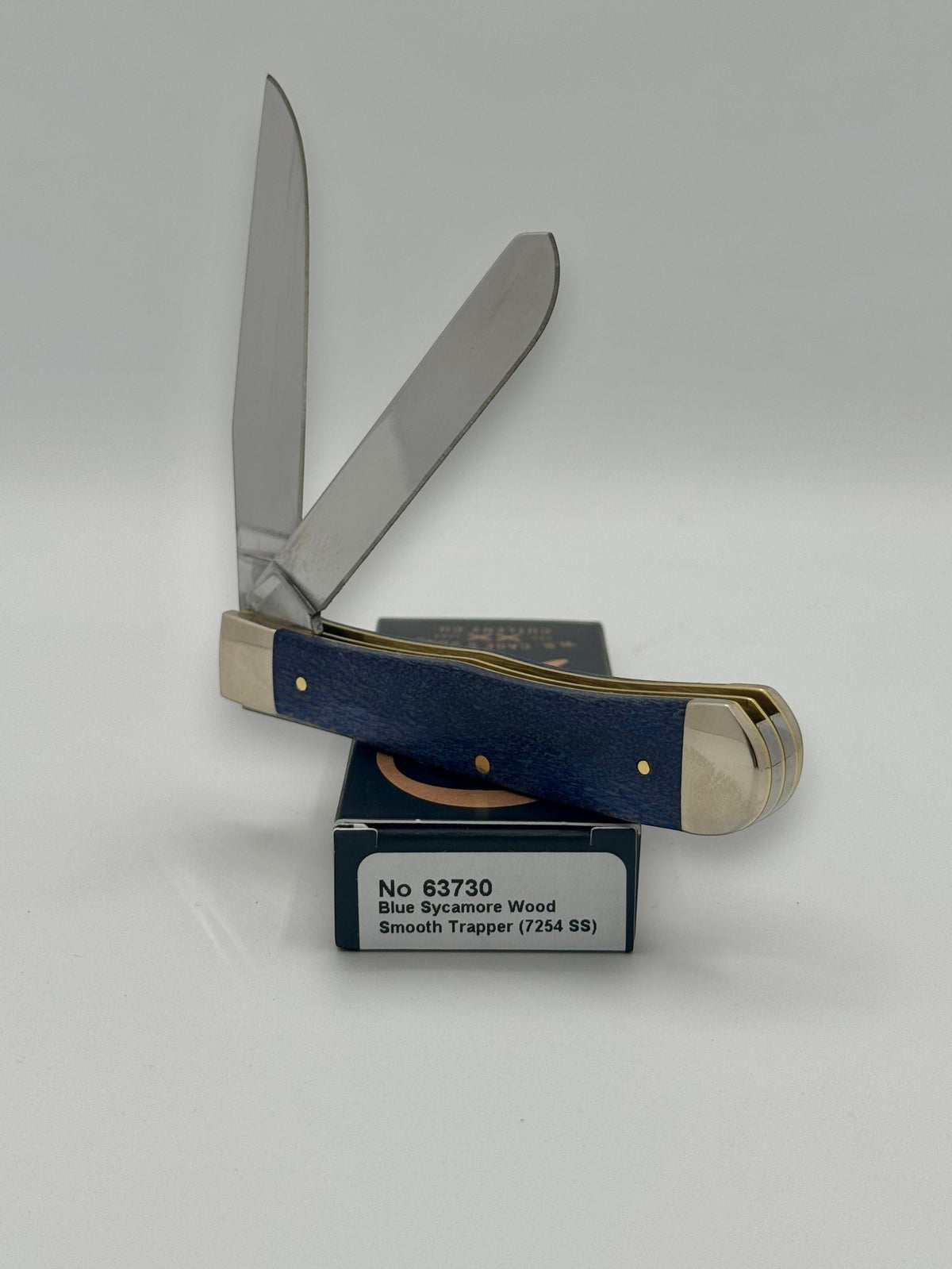Case XX 63730 Blue Sycamore Trapper — handle and shield detail