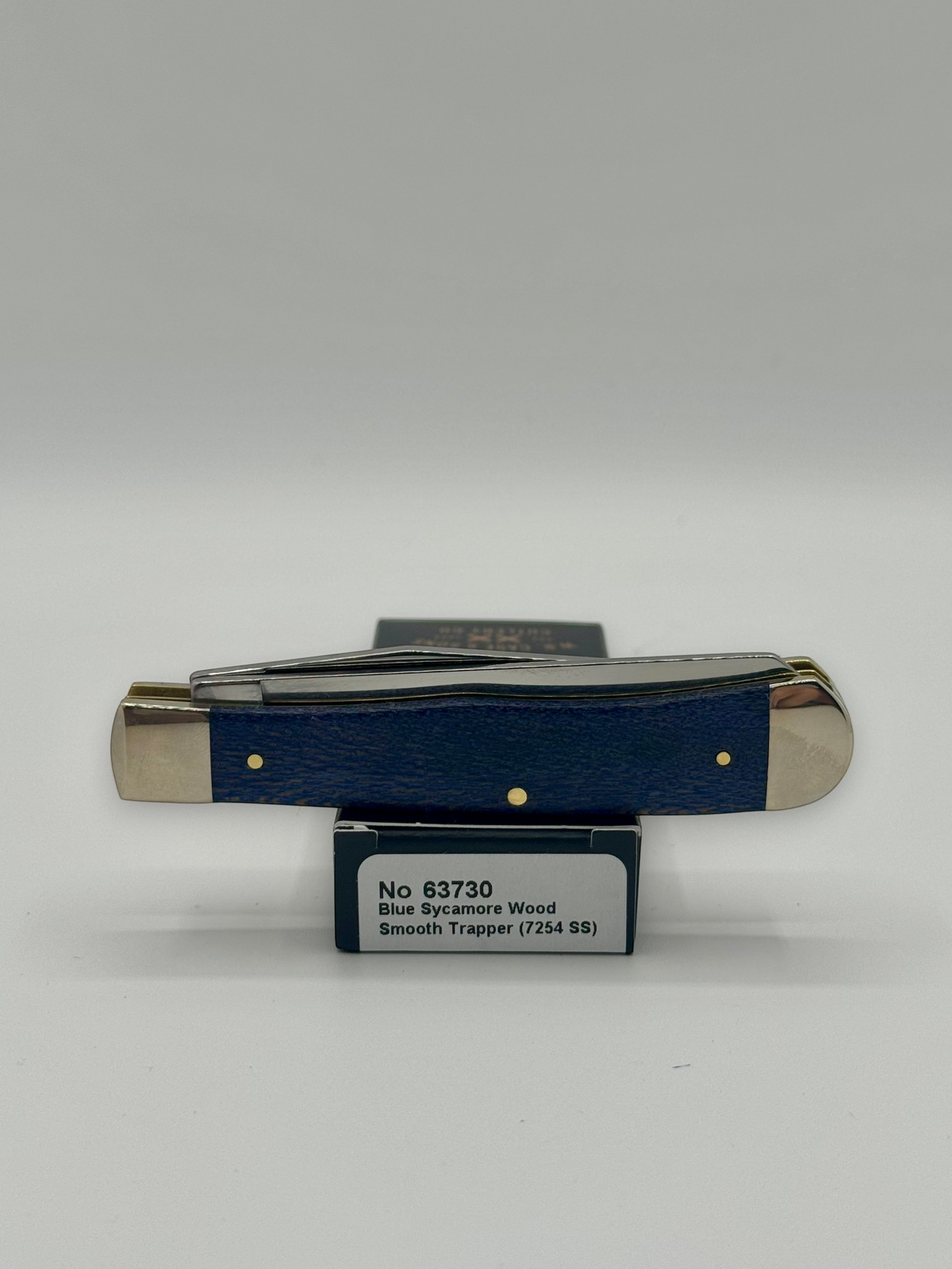 Case XX 63730 Blue Sycamore Trapper — packaging and knife together