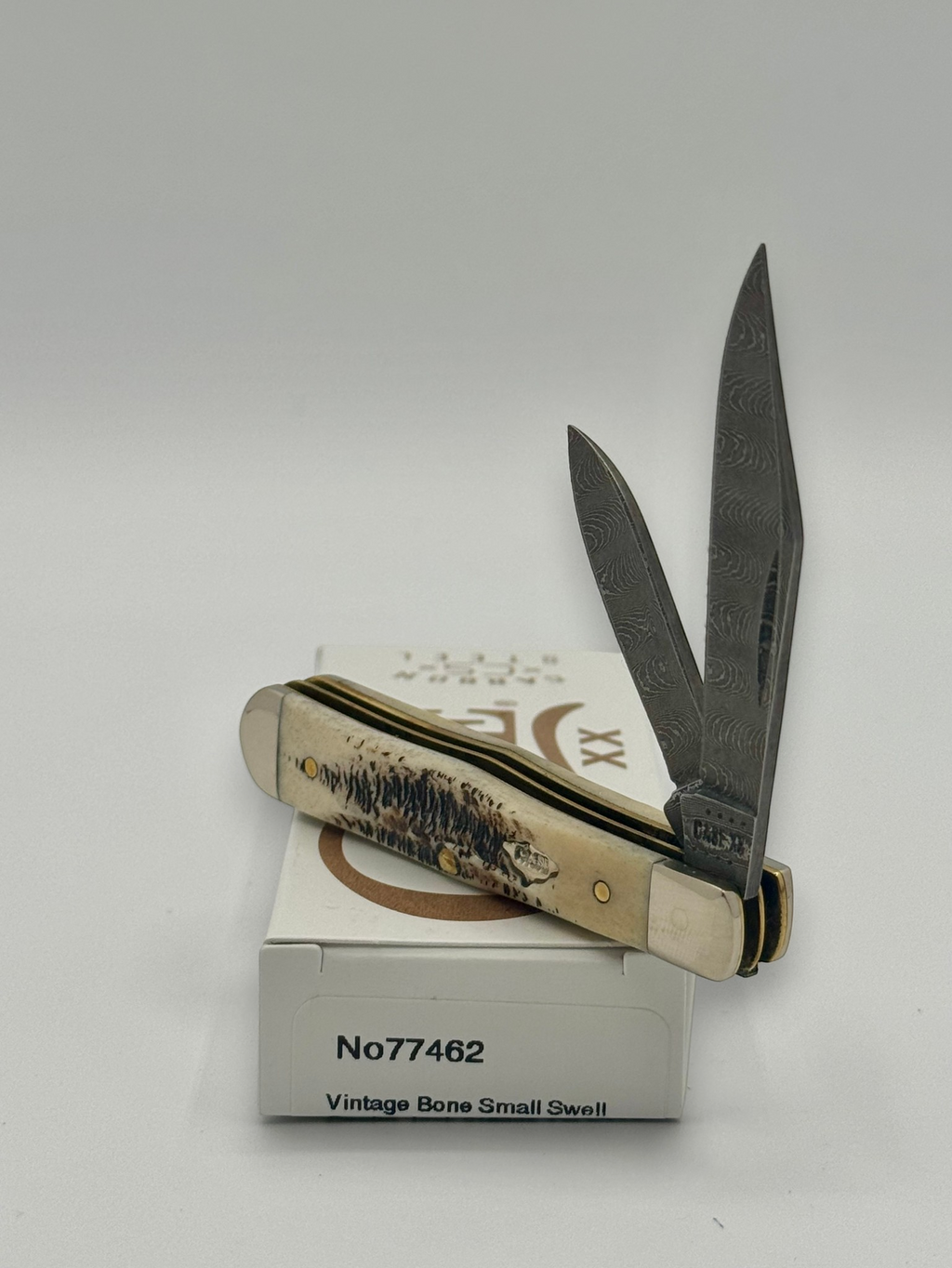 Case XX 77462 Vintage Bone Swell Center Jack — closed on Case box