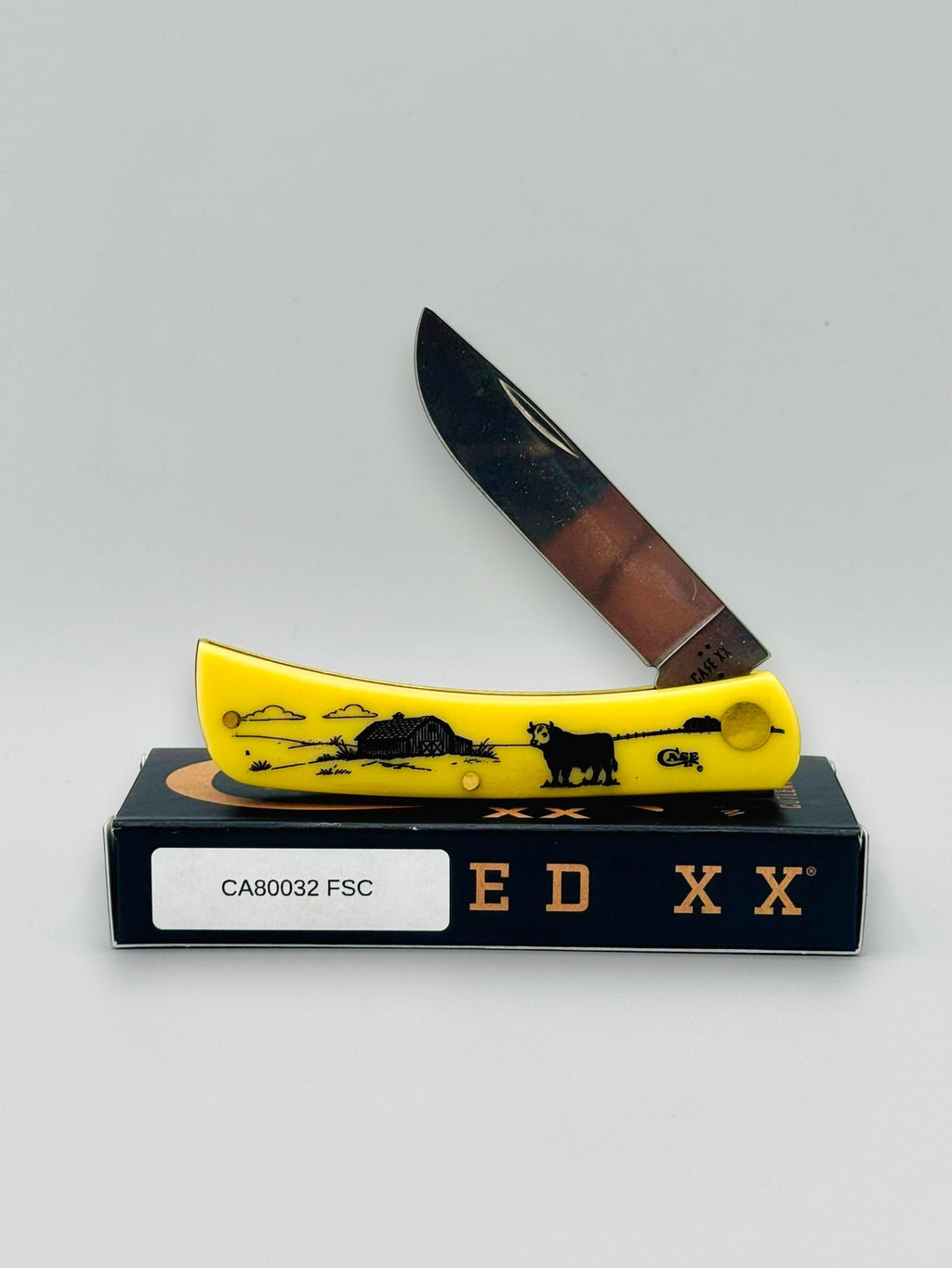 Case XX 80032FSC Farm Series Cow Yellow Synthetic Sod Buster Jr