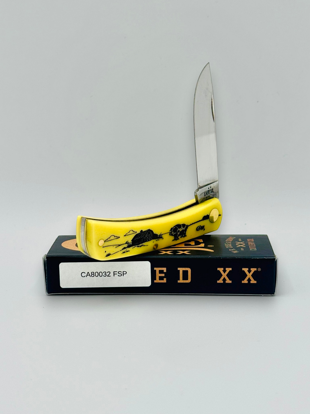 Case XX 80032FSP Farm Series Pig Yellow Synthetic Sod Buster Jr — photo 3