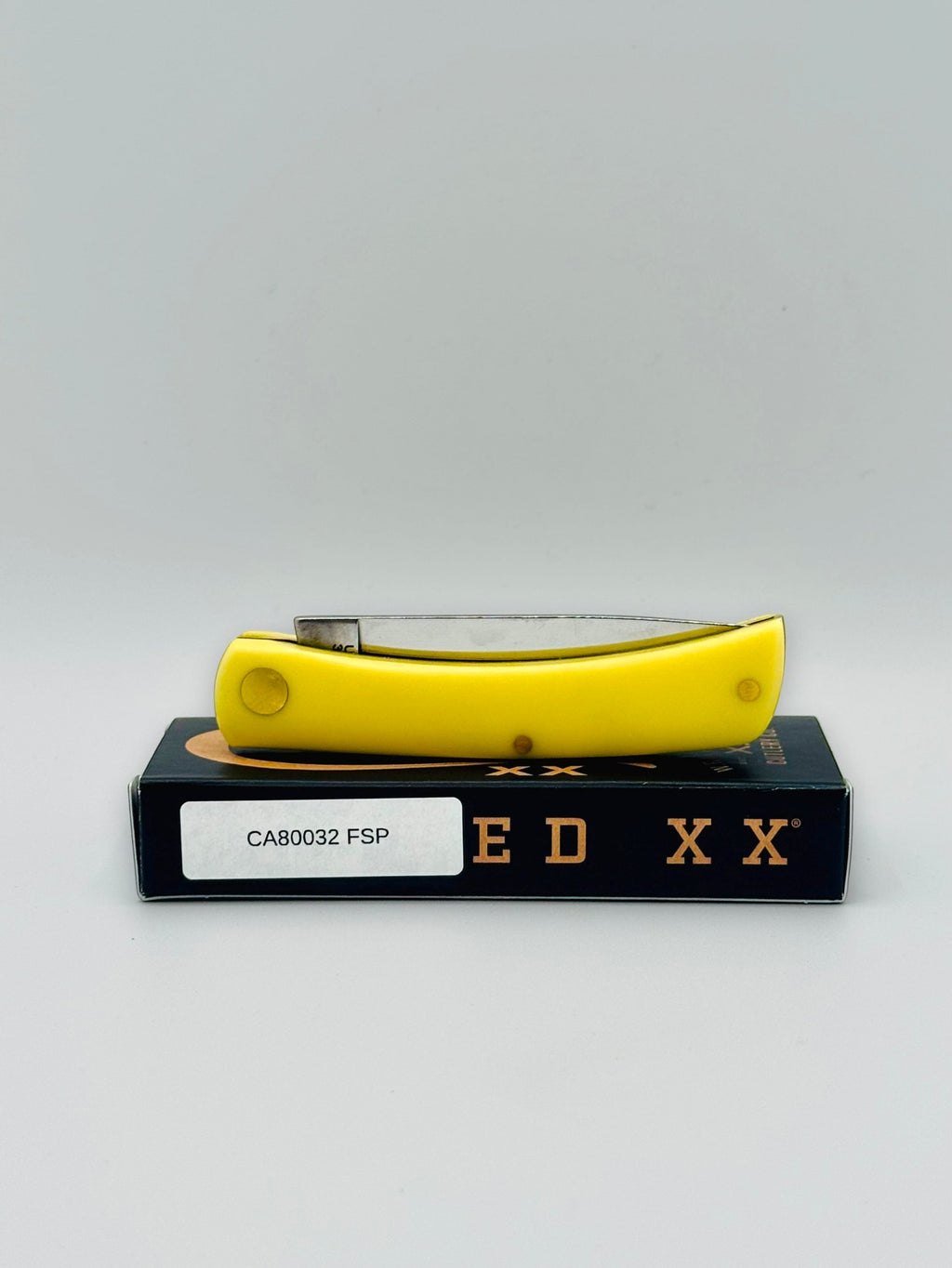 Case XX 80032FSP Farm Series Pig Yellow Synthetic Sod Buster Jr — photo 8