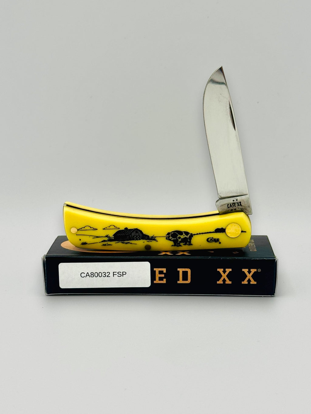 Case XX 80032FSP Farm Series Pig Yellow Synthetic Sod Buster Jr