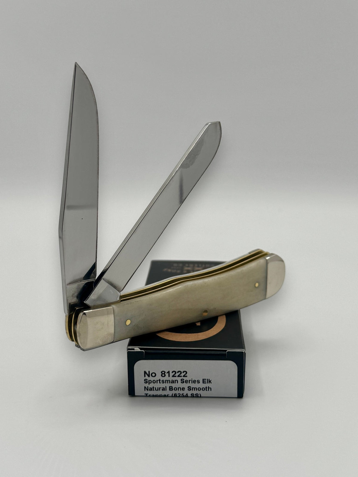 Case XX 81222 Sportsman Elk Bone Trapper — back side on Case box