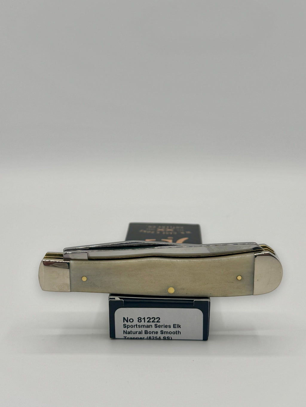Case XX 81222 Sportsman Elk Bone Trapper — packaging and knife together