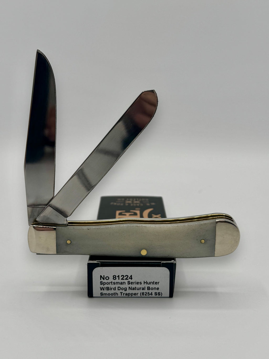 Case XX 81224 Bird Dog Bone Trapper — angled open view