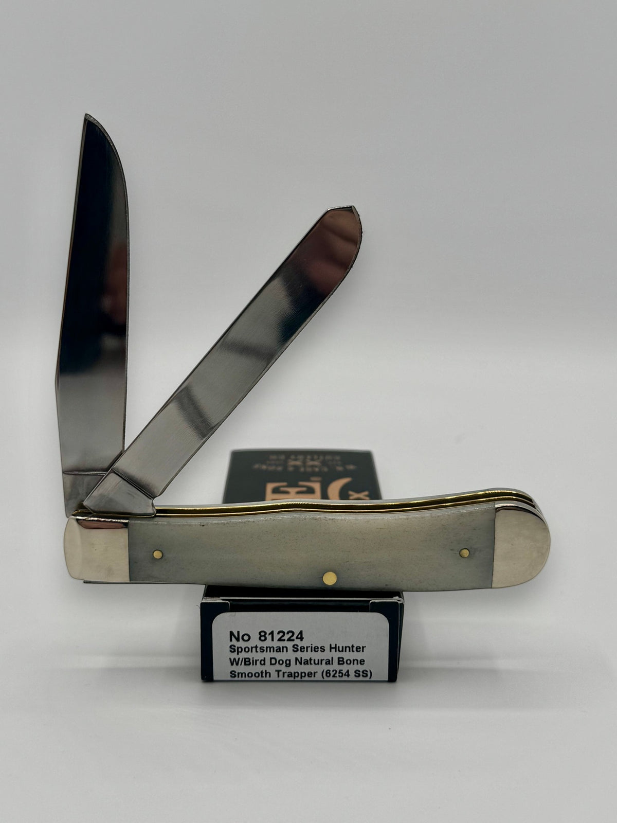 Case XX 81224 Bird Dog Bone Trapper — angled open view