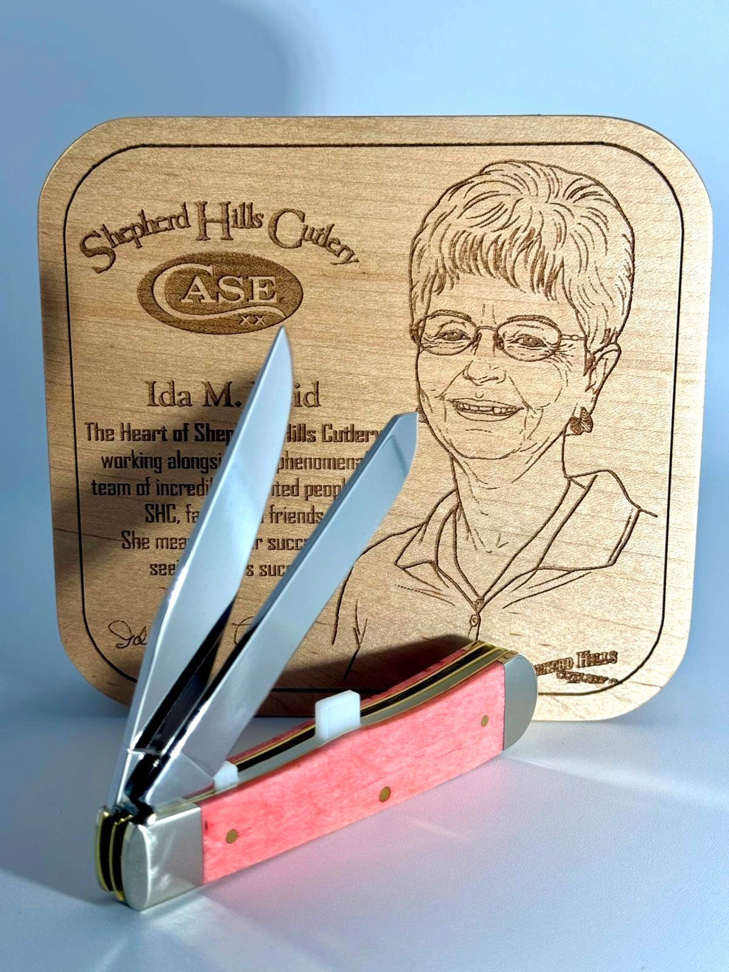 Case XX Ida Reid Lebanon commemorative Trapper with etched pink handle, photo 6