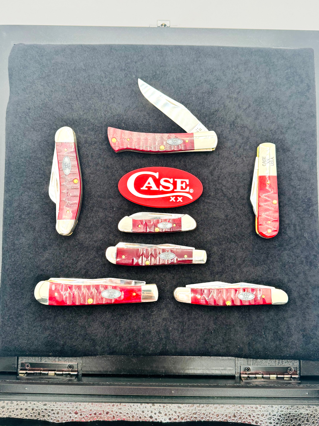 Case XX RGJSET 7-Piece Red Gator Jig Set — display case lid and CASE XX plaque