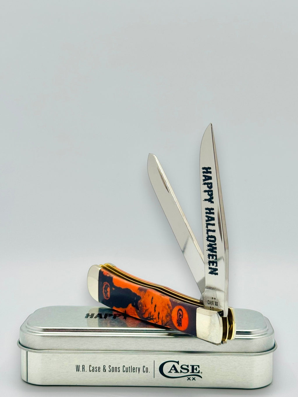 Case XX 13365 Halloween CCI White Synthetic Trapper — closed on Halloween tin