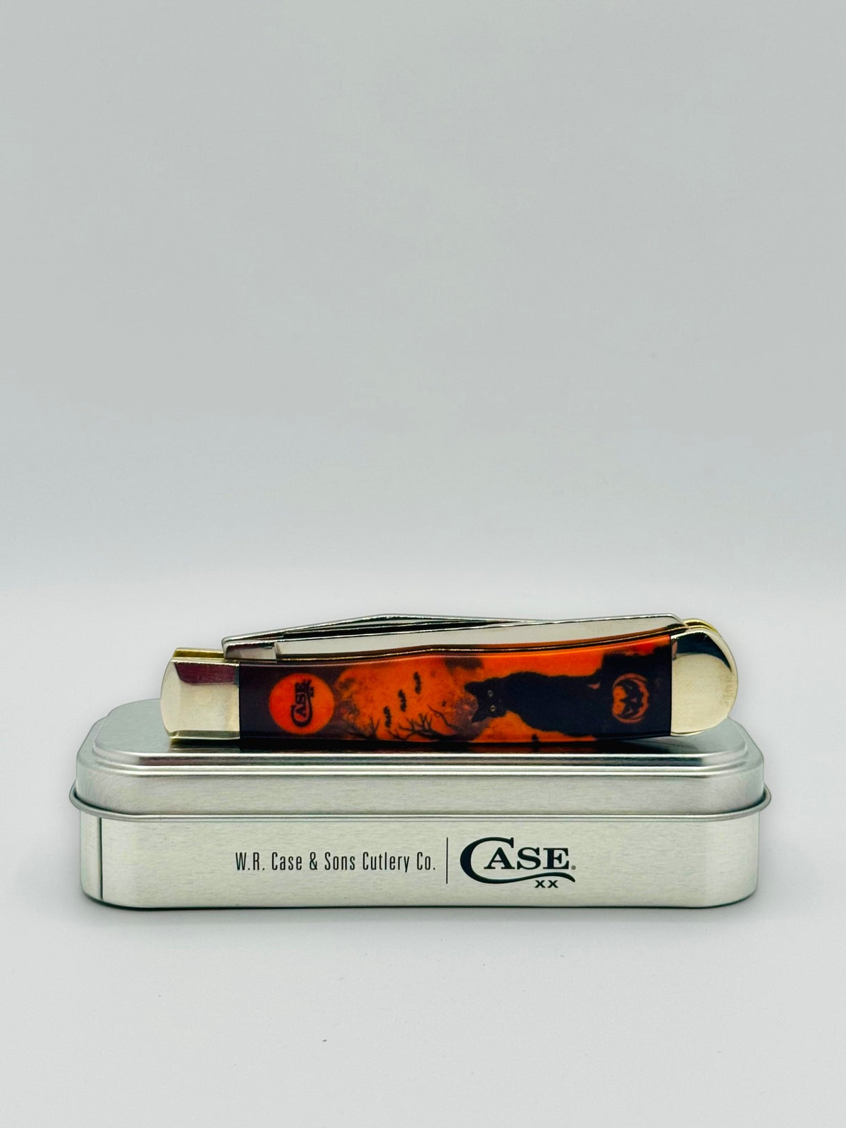 Case XX 13365 Halloween CCI White Synthetic Trapper — tin presentation