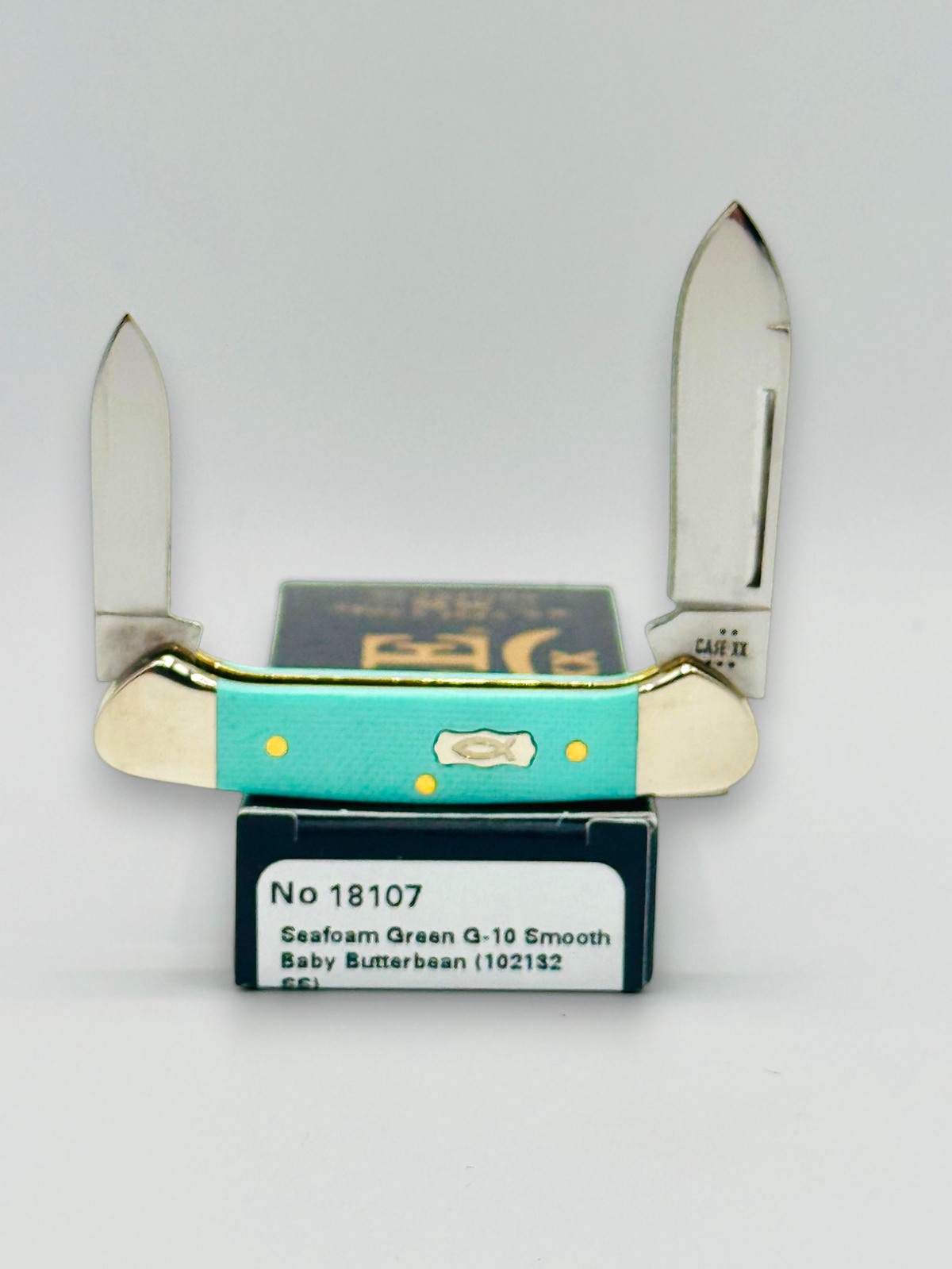 Case XX 18107 Seafoam Green G-10 Baby Butterbean — open on Case retail box