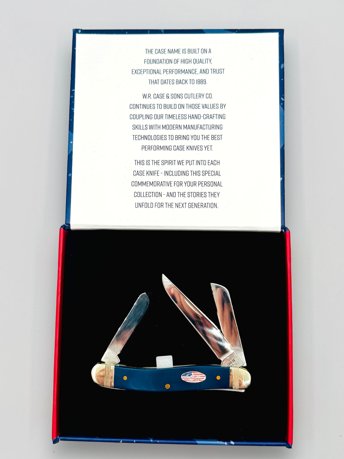 Case XX 10863 Navy Blue Synthetic Medium Stockman — in commemorative cigar box open