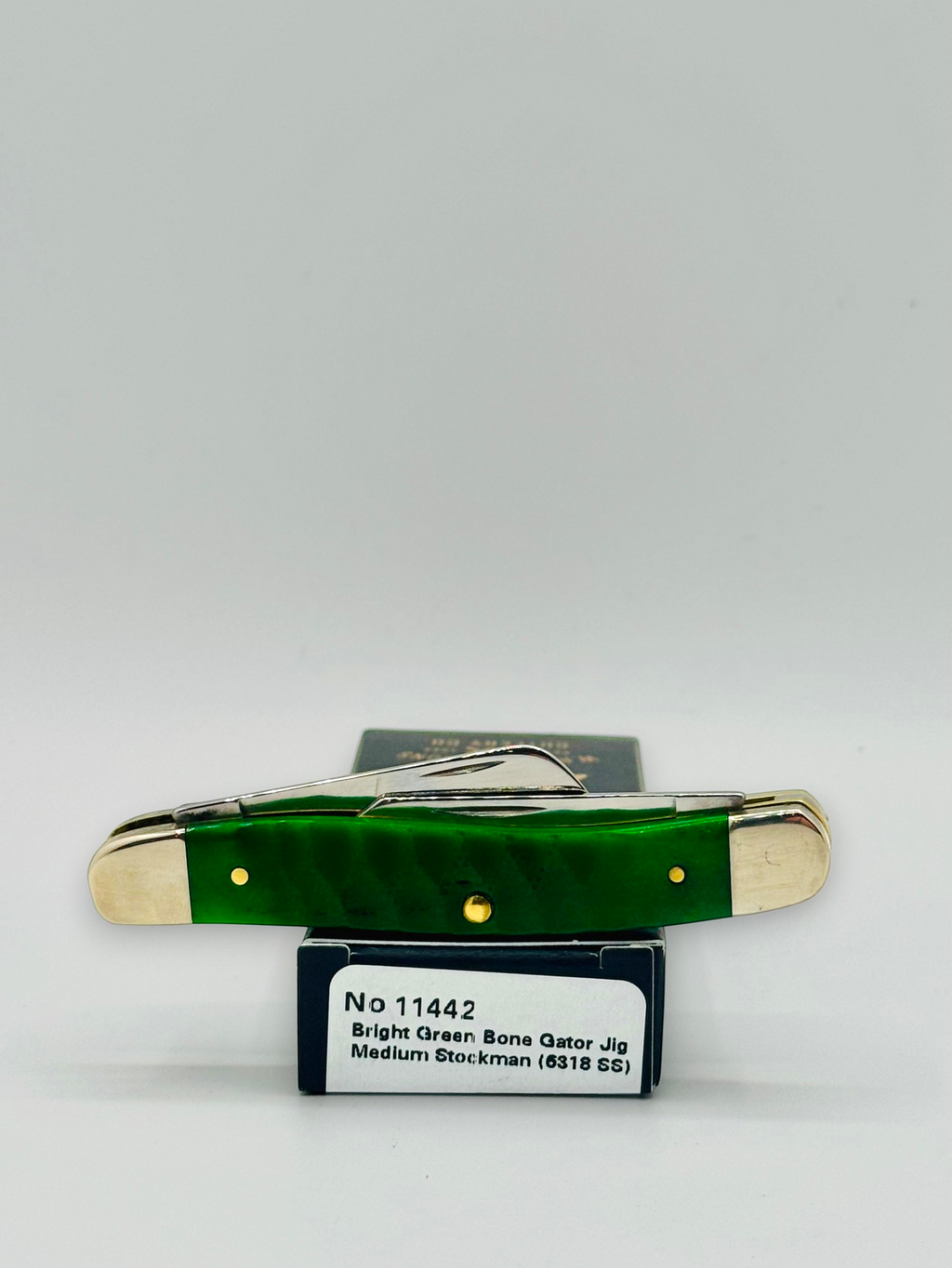 Case XX 11442 Bright Green Bone Gator Jig Medium Stockman — boxed presentation