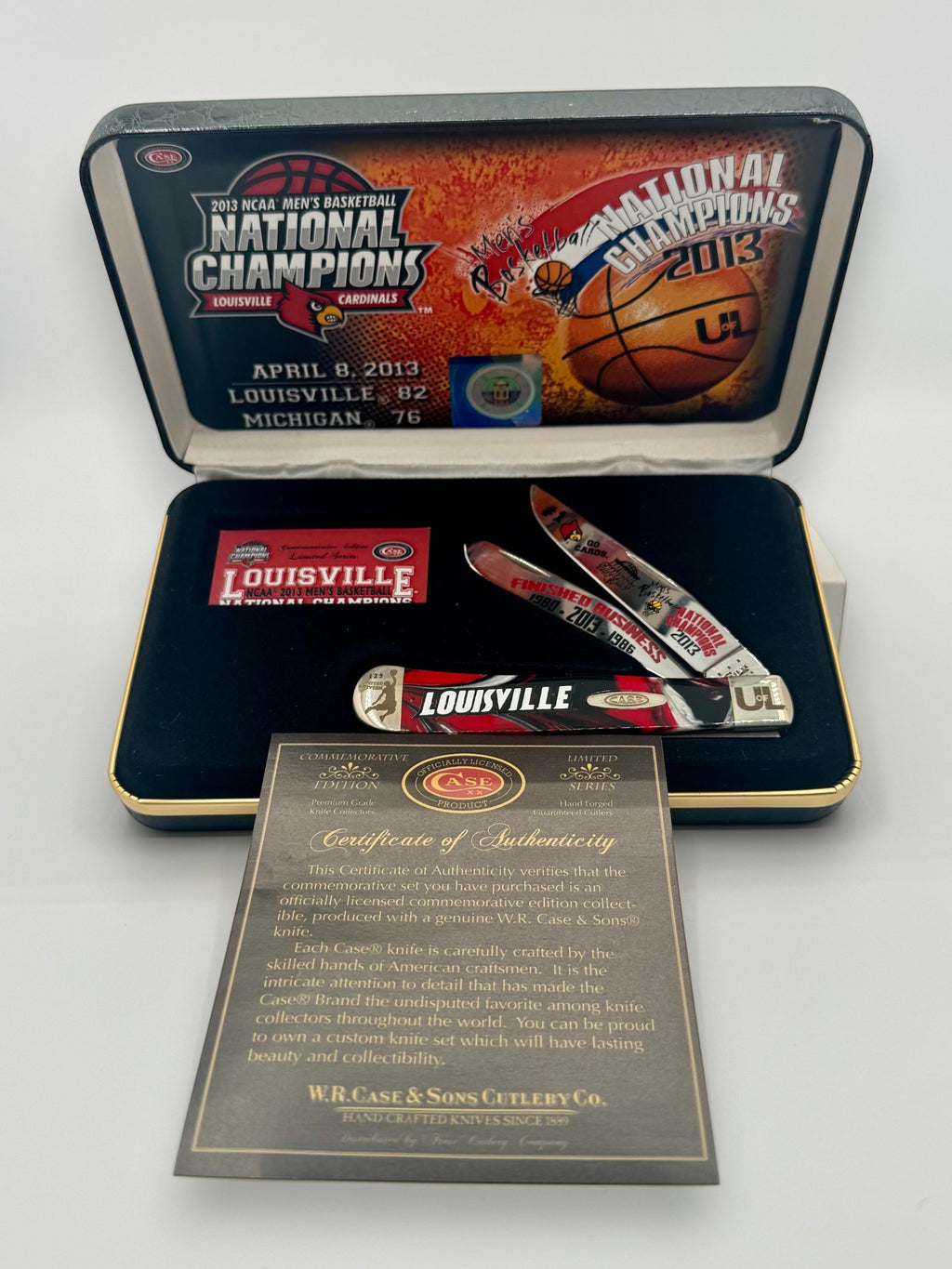 Case XX UofL 2013 Champs Corelon Trapper — closed on Case box