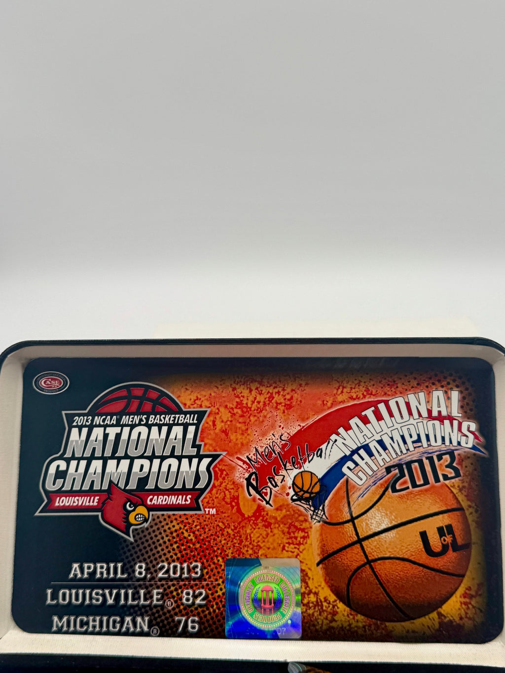 Case XX UofL 2013 Champs Corelon Trapper — angled open view