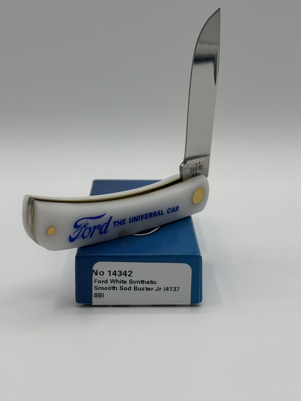 Case XX Ford Sod Buster Jr White The Universal Car, SKU 14342 — closed profile on the Case XX box