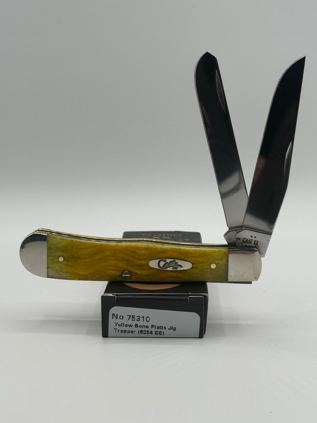 Pigeon Roost Knives Case XX Trapper pocket knife with yellow jigged bone handle and two stainless steel blades